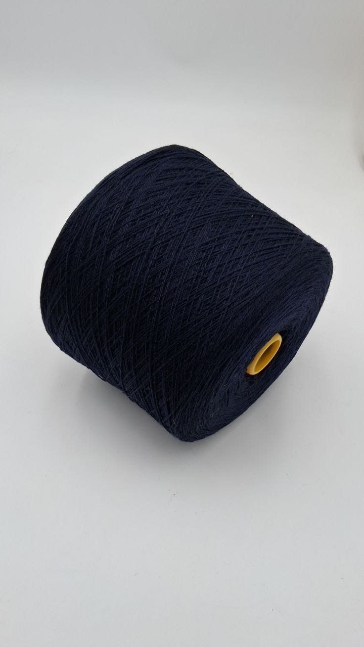 Lambswool - 100%WO yarn - by Z. Hinchliffe & Sons
