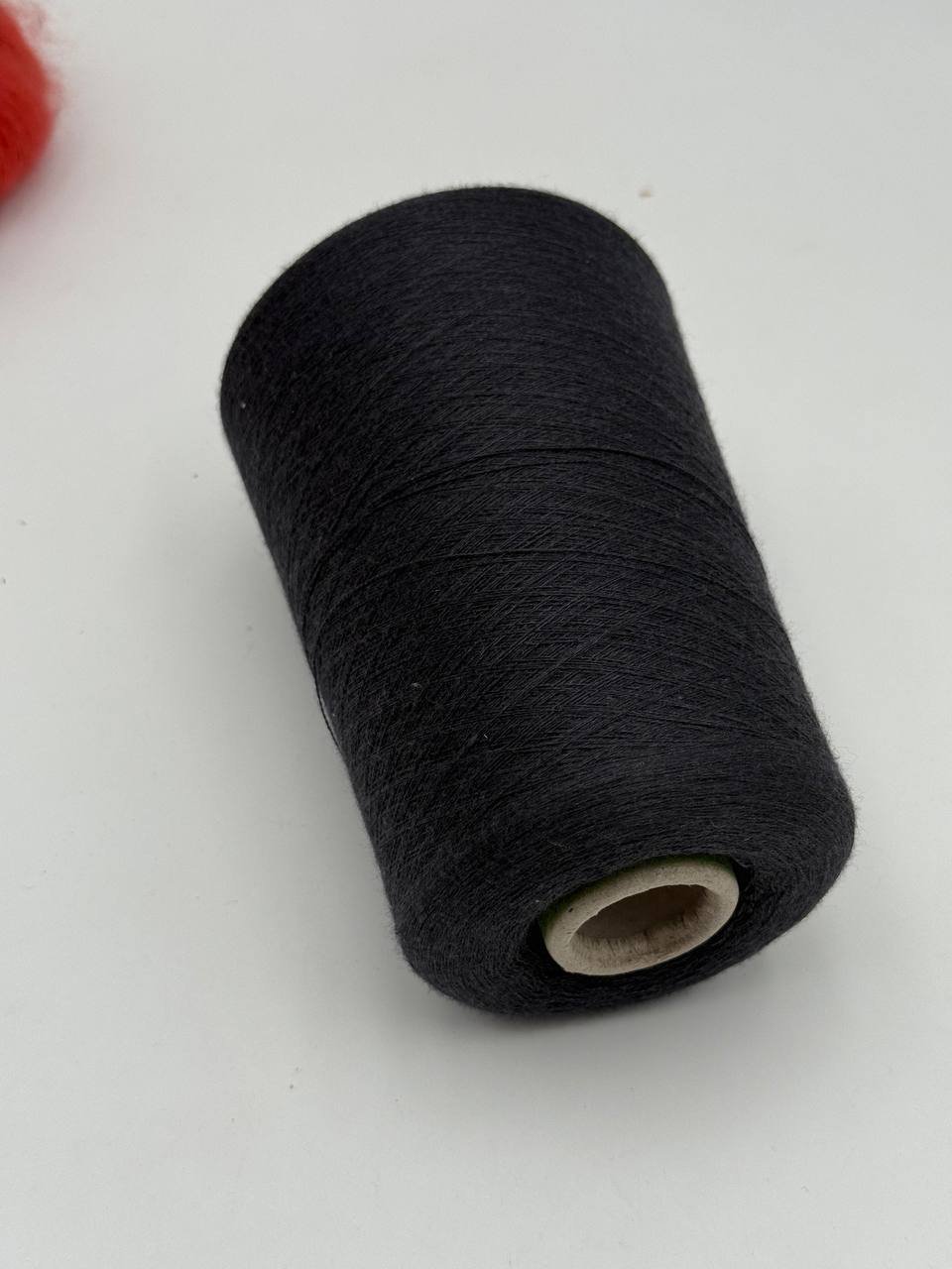 Royal - 70%WS 30%SE yarn - by Loro Piana