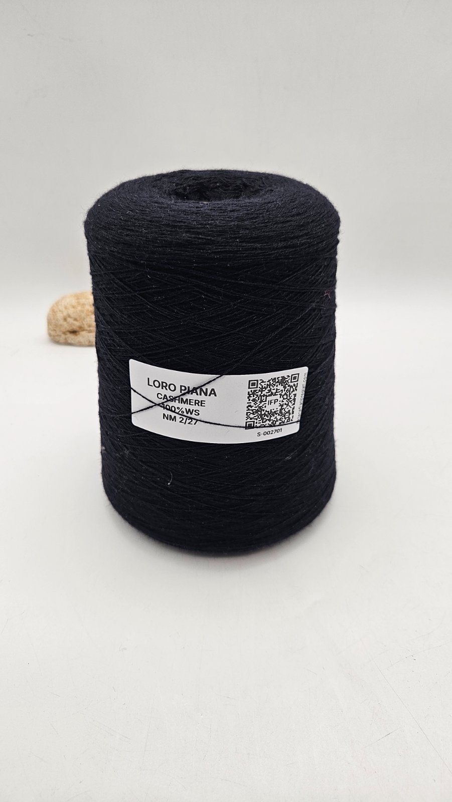 Cashmere - 100%WS yarn - by Loro Piana